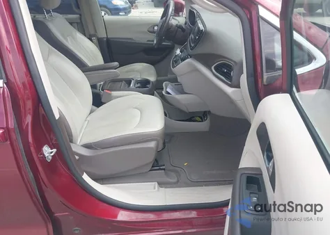 2017 Chrysler Pacifica Touring-L from USA, damaged, VIN 2C4RC1BG6HR621923